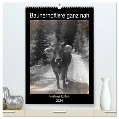 Bauernhoftiere ganz nah - Nostalgie Edition (hochwertiger Premium Wandkalender 2024 DIN A2 hoch), Kunstdruck in Hochglanz