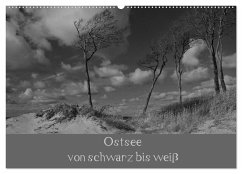 Ostsee - von schwarz bis weiß (Wandkalender 2024 DIN A2 quer), CALVENDO Monatskalender