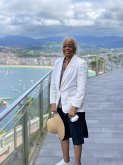 Over The Hill But Not Under It - Essays On Aging and Caregiving (eBook, ePUB) Over The Hill But Not Under It - Essays On Aging and Caregiving (eBook, ePUB)