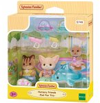 Sylvanian Families 5749 - Nursery Friends Pool Fun Trio, Erlebniskindergarten Freunde Poolspaß, Puppen-Spielset