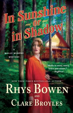 In Sunshine or in Shadow - Bowen, Rhys; Broyles, Clare