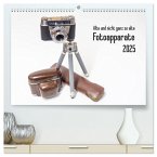 Alte und nicht ganz so alte Fotoapparate (hochwertiger Premium Wandkalender 2025 DIN A2 quer), Kunstdruck in Hochglanz