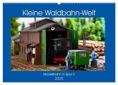 Kleine Waldbahn-Welt - Modellbahn in Spur 0 (Wandkalender 2025 DIN A2 quer), CALVENDO Monatskalender