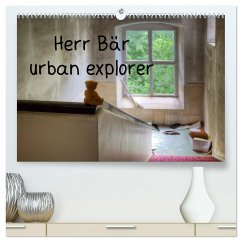Herr Bär urban explorer (hochwertiger Premium Wandkalender 2025 DIN A2 quer), Kunstdruck in Hochglanz