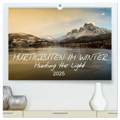 Hurtigruten im Winter - Hunting the light (hochwertiger Premium Wandkalender 2025 DIN A2 quer), Kunstdruck in Hochglanz