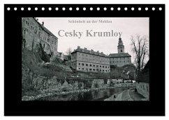 Schönheit an der Moldau - Cesky Krumlov (Tischkalender 2025 DIN A5 quer), CALVENDO Monatskalender - Calvendo;Hülsermann, Oliver