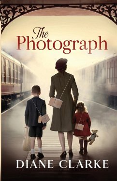 The Photograph - Clarke, Diane