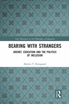Bearing with Strangers - Korsgaard, Morten T.