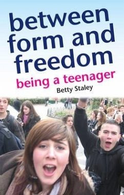 Between Form and Freedom (eBook, ePUB) - Staley, Betty
