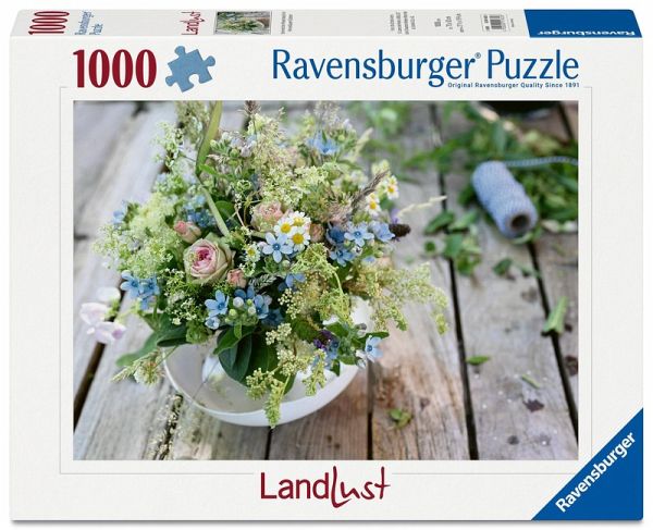 Sommerlicher Wiesenstrauß mit Himmelblauem Südstern Sommerlicher Wiesenstrauß mit Himmelblauem Südstern