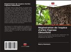 Régénération de l'espèce d'arbre Fagraea Obtusifolia