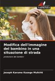 Modifica dell'immagine del bambino in una situazione di strada Modifica dell'immagine del bambino in una situazione di strada