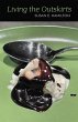 Living the Outskirts - Bild 1