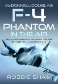 McDonnell-Douglas F-4 Phantom in the Air McDonnell-Douglas F-4 Phantom in the Air