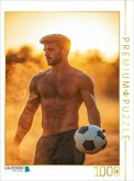 CALVENDO Puzzle Halbnackter Mann als Fußballspieler im Sonnenlicht   1000 Teile Lege-Größe 64x48cm Foto-Puzzle für glück