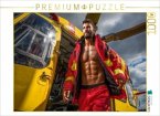 CALVENDO Puzzle Attraktiver Notarzt mit Sixpack vor Rettungshubschrauber   1000 Teile Lege-Größe 64x48cm Foto-Puzzle für CALVENDO Puzzle Attraktiver Notarzt mit Sixpack vor Rettungshubschrauber   1000 Teile Lege-Größe 64x48cm Foto-Puzzle für