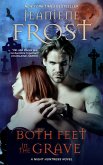 Both Feet in the Grave (eBook, ePUB)