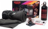 Netflix Chill Kit Stranger Things (Decke, Thermosflasche, Figur, Stickerheft), Geschenkset