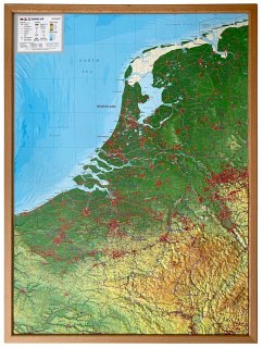 Cover Relief Belelux 1:700.000 mit Naturholzrahmen