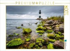 CALVENDO Puzzle Umgeben von moosbedeckten Zeugen zeigt der Wächter den Seeleuten ihren Weg 1000 Teile Lege-Größe 64x48 CALVENDO Puzzle Umgeben von moosbedeckten Zeugen zeigt der Wächter den Seeleuten ihren Weg 1000 Teile Lege-Größe 64x48