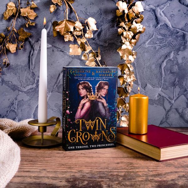 Twin Crowns (Twin Crowns, #1) by Catherine Doyle